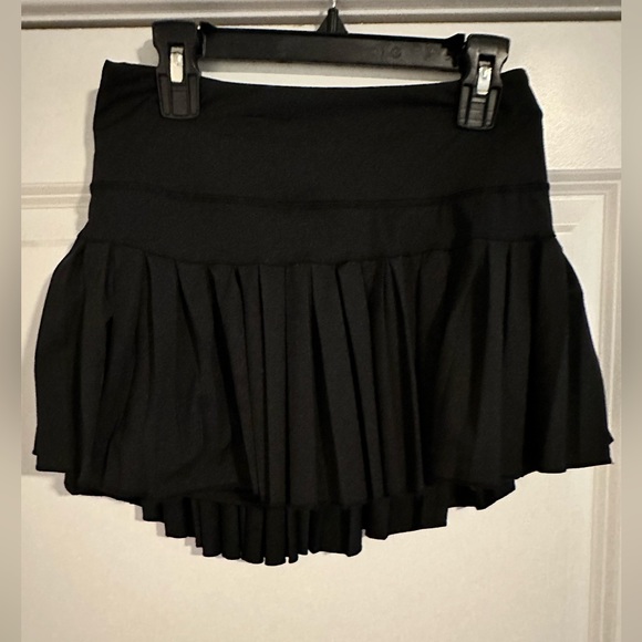 Halara Mid Rise 2-in-1 Side Pocket Pleated Mini Tennis Skirt. Size S. NWOT - Picture 5 of 7